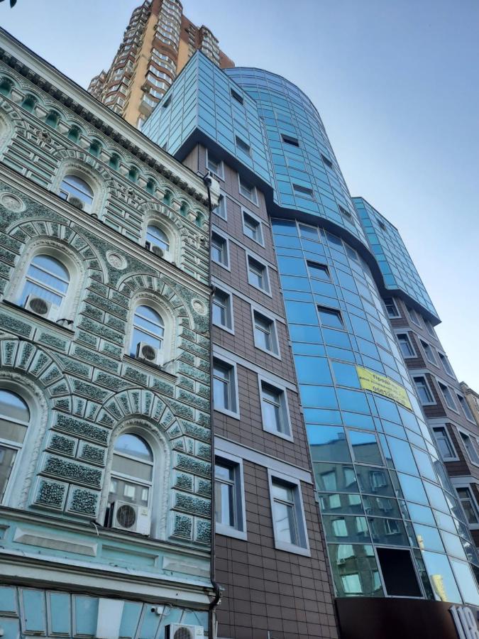 Прекрасная Комфортная Квартира В Центре Киева Рядом С Жд Вокзалом Метро Вокзальная И Университет Exterior foto